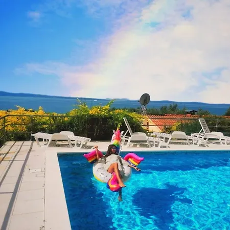 Sea View With Swiming Pool * 스플리트