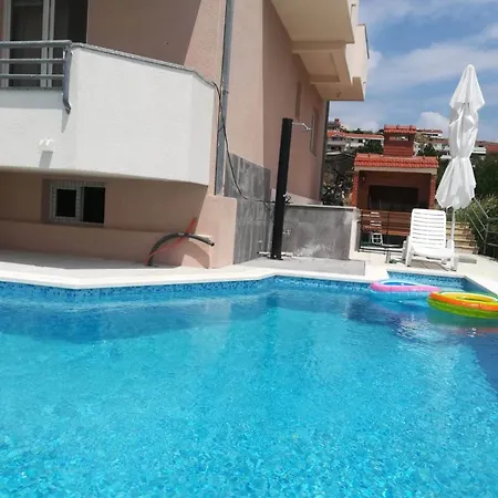 Sea View With Swiming Pool 아파트